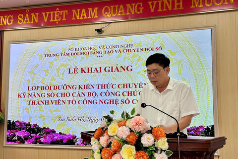 Xã Sin Suối Hồ khai giảng lớp bồi dưỡng kiến thức chuyển đổi số, kỹ năng số cho cán bộ, công chức, viên chức và thành viên Tổ công nghệ số cộng đồng của xã