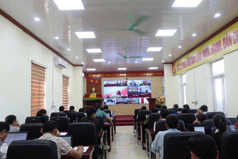 Đảng ủy xã Sin Suối Hồ tham dự Hội nghị trực tuyến  tập huấn, bồi dưỡng kỹ năng số năm 2026.