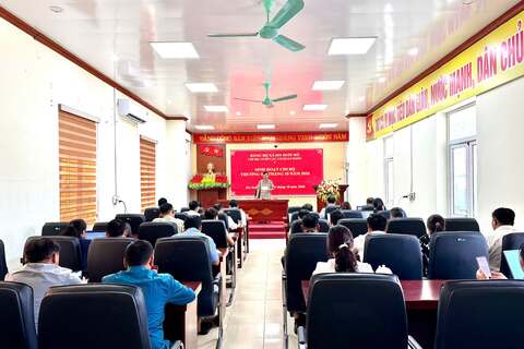 Chi bộ Cơ sở các cơ quan Đảng xã Sin Suối Hồ sinh hoạt thường kỳ tháng 10