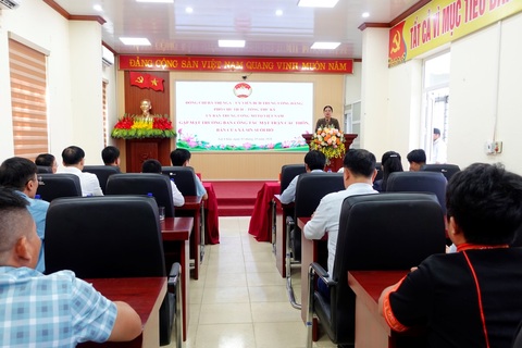 Đồng chí Hà Thị Nga - Ủy viên BCH Trung ương Đảng, Phó Chủ tịch - Tổng Thư ký Ủy ban Trung ương MTTQ Việt Nam, đại biểu Quốc hội khóa XVI Đoàn đại biểu tỉnh Lai Châu